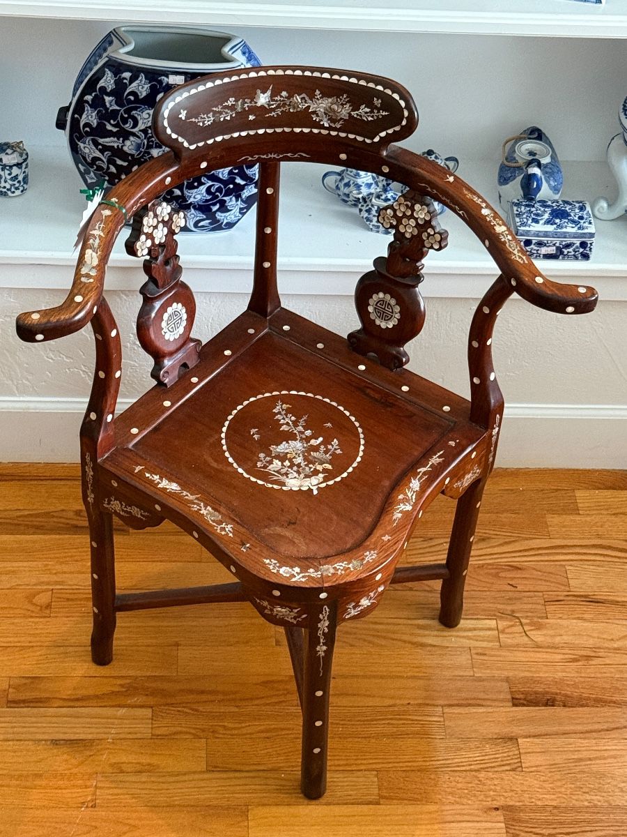 NASCAR VIP Chinoiserie & Elegant Decor