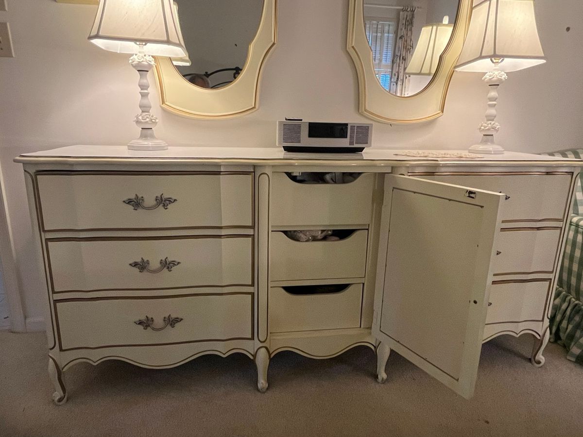 Vintage and Classical treasures at this Blue Moon Estate Sale in Jupiter.