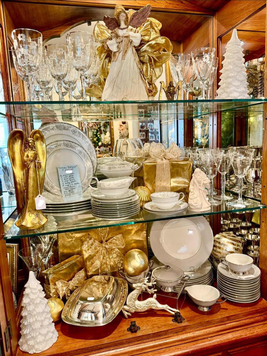 MASSIVE CHRISTMAS EXPLOSION STUFFED BOUTIQUES