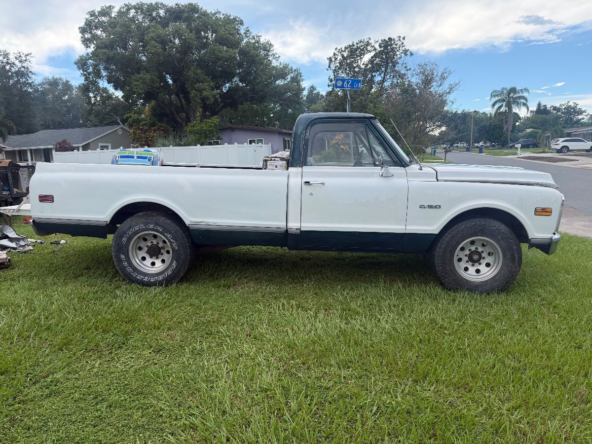 Seminole estate sale