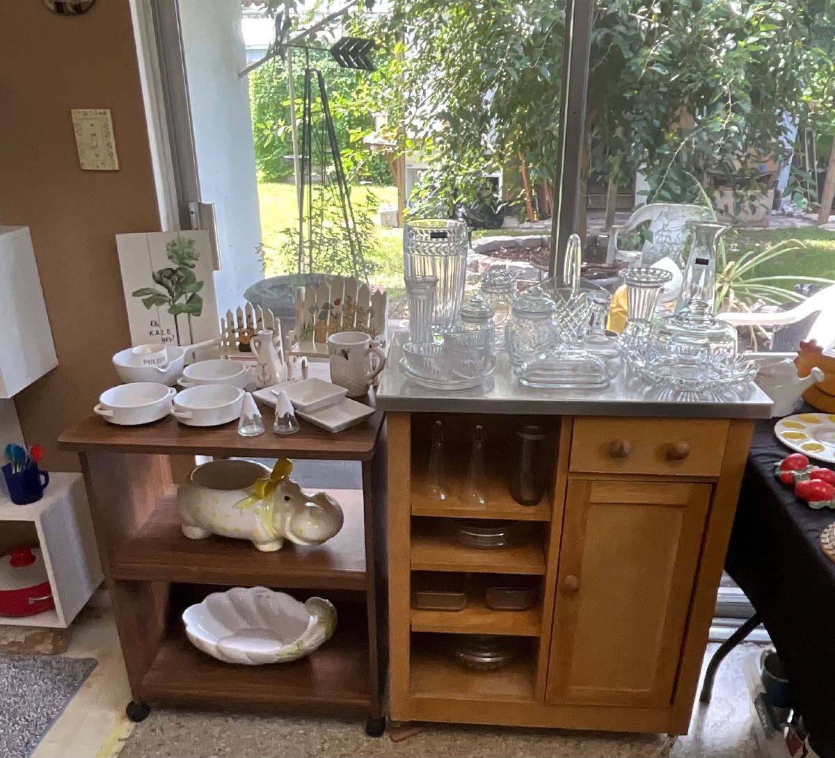 Great Sale in Melbourne!! House is Loaded with Vintage Decor & Collectibles!!