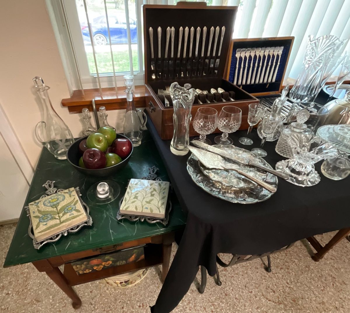 Great Sale in Melbourne!! House is Loaded with Vintage Decor & Collectibles!!
