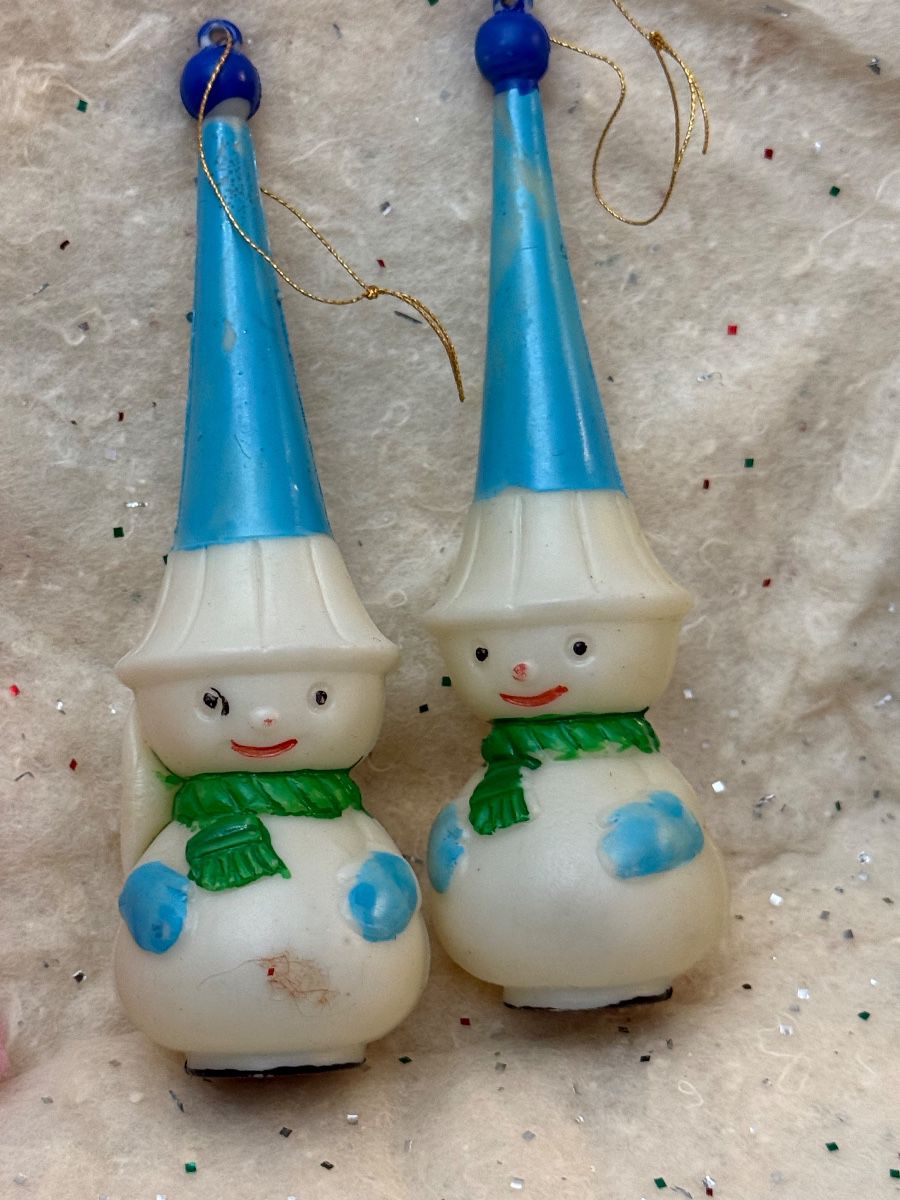 Vintage, Vintage, Vintage!!! Glassware, Clothes, Furniture, Collectibles! More!