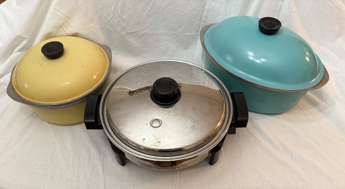 Vintage, Vintage, Vintage!!! Glassware, Clothes, Furniture, Collectibles! More!
