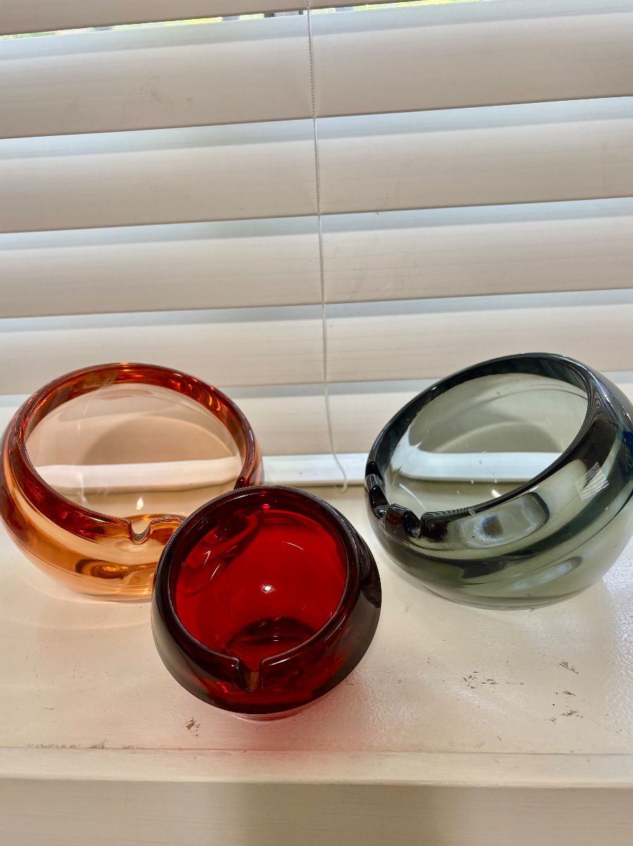 Vintage, Vintage, Vintage!!! Glassware, Clothes, Furniture, Collectibles! More!