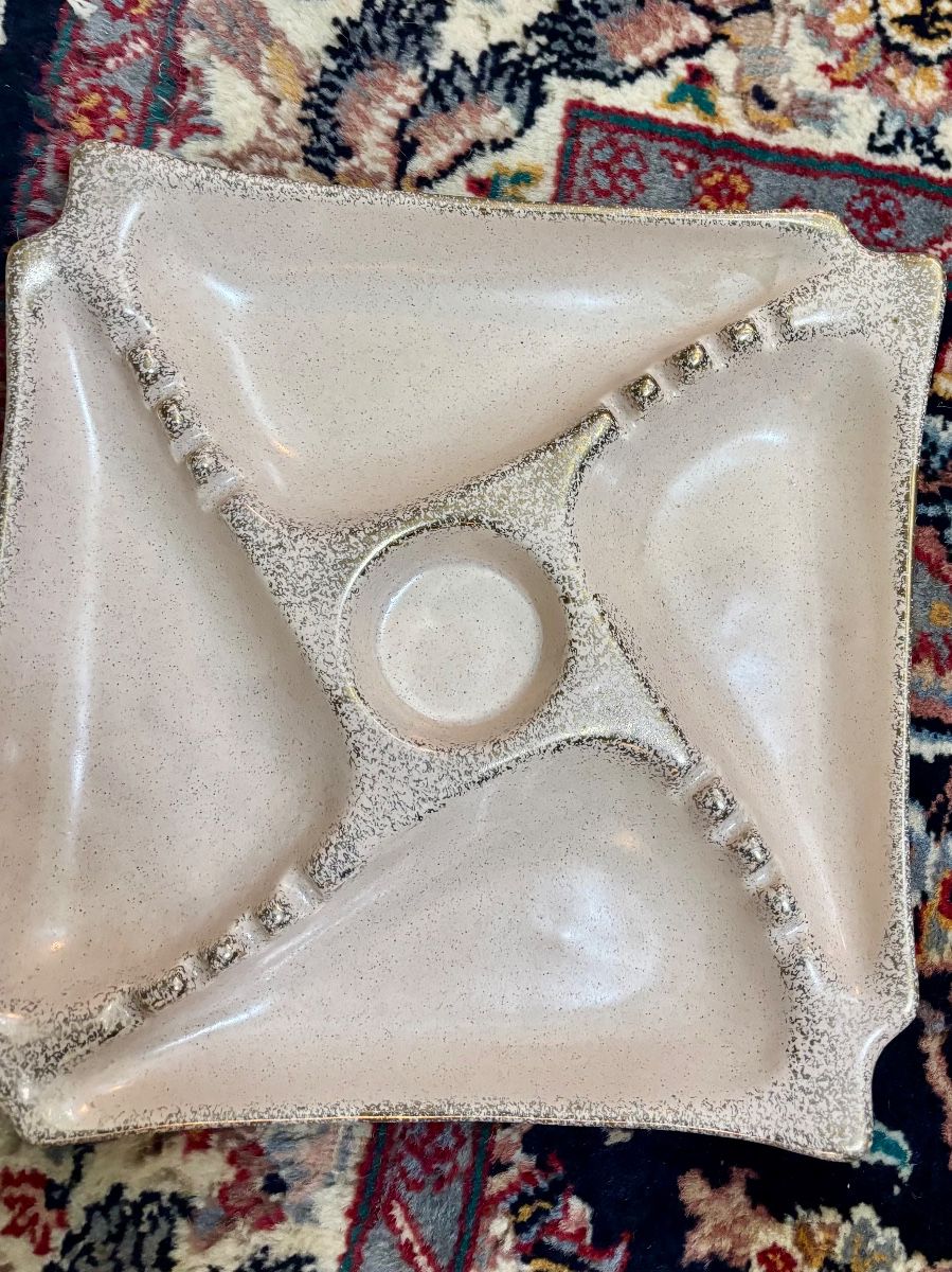 Vintage, Vintage, Vintage!!! Glassware, Clothes, Furniture, Collectibles! More!