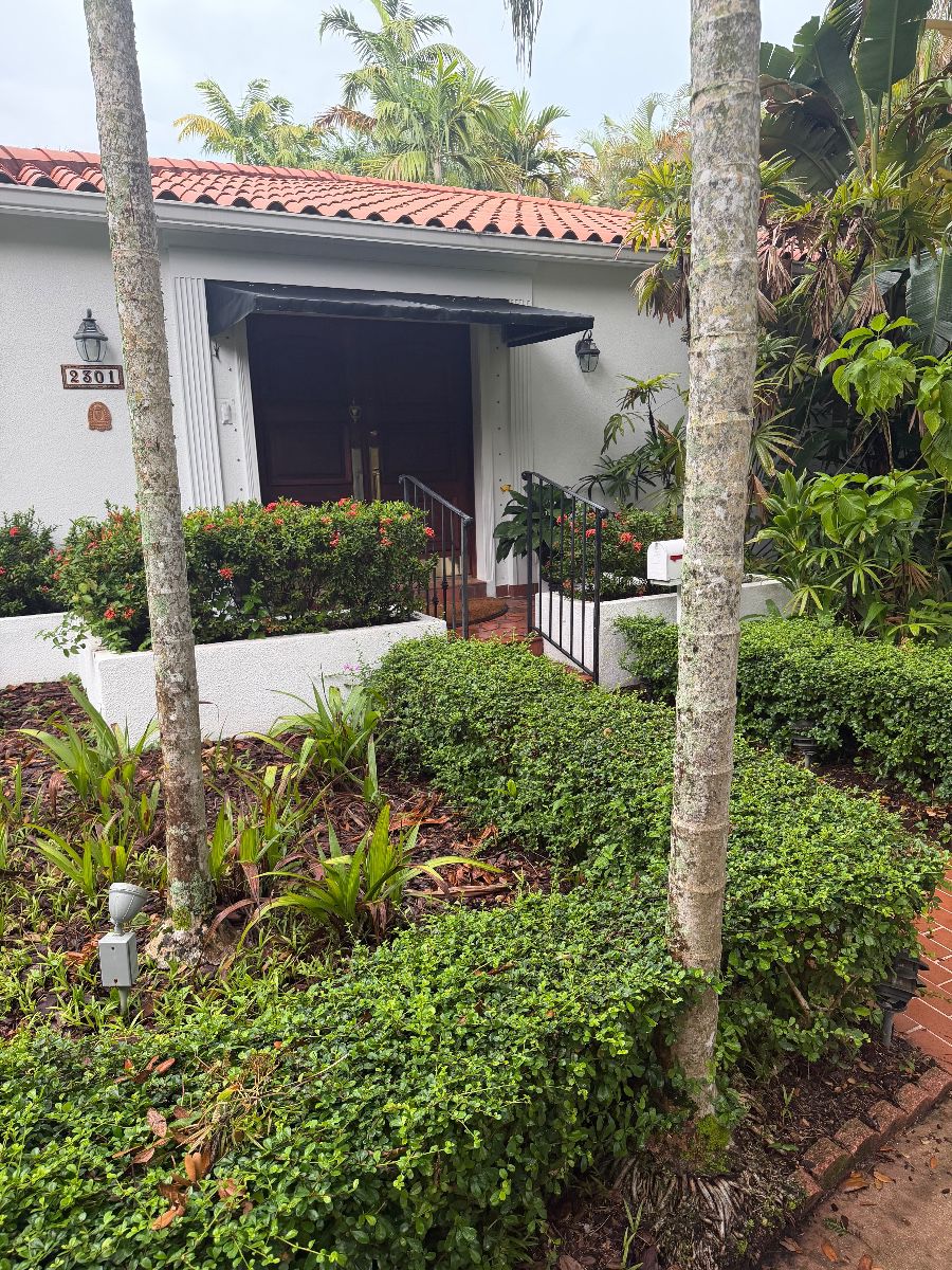 Coral Gables No. Greenway Dr. Beautifully Appointed Home.