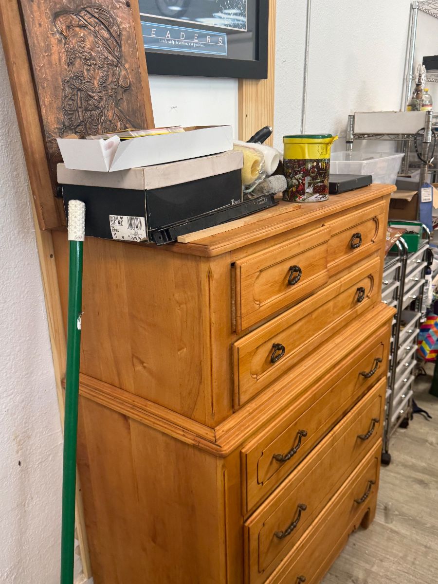 Estate sale at Chester‘s Estate of cofounder, Mike