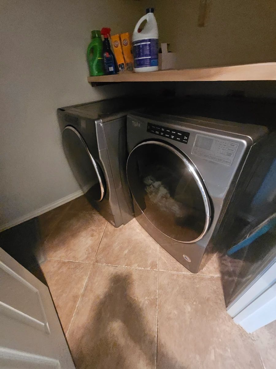 MODERN FURNITURE & APPLIANCE POTPOURRI ESTATE SALE BY ALAMO AZTEK ESTATE SALES DFW