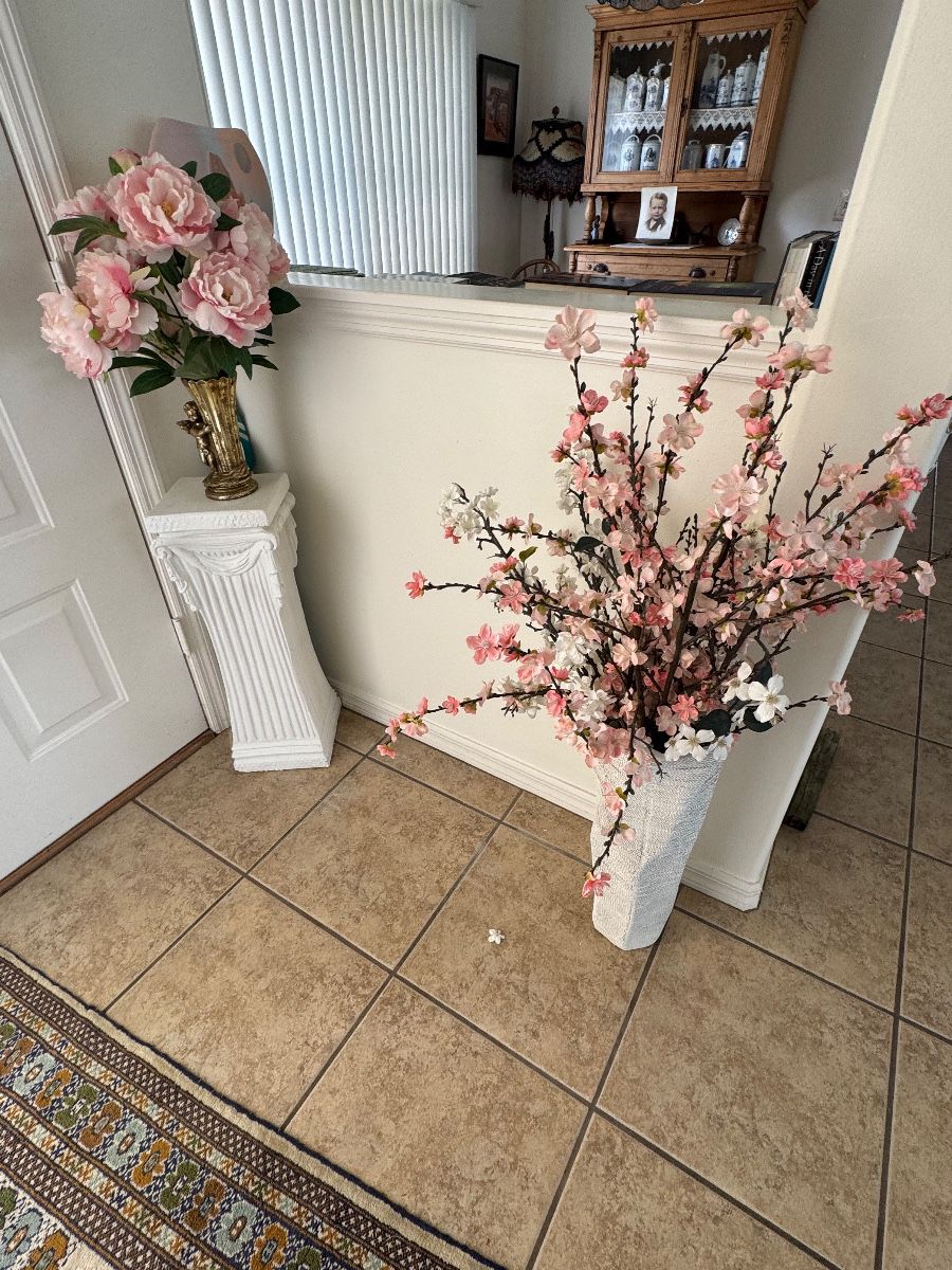 Super clean vintage decorated home in Grant by Keep Your Crown On Estate Sales