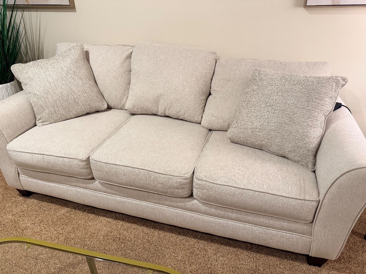 Modern Meets Vintage 3 Day Estate Sale in Fayetteville