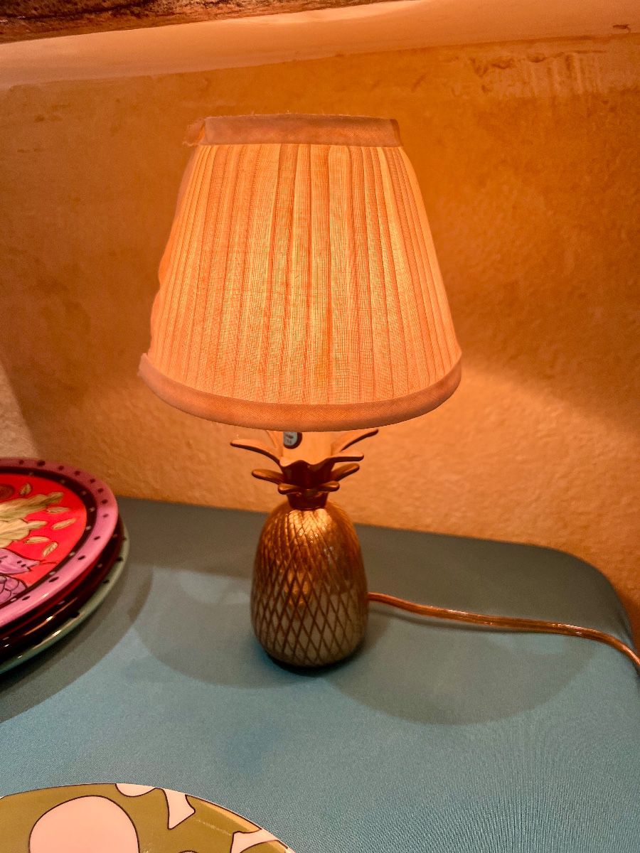 Gold-Tone Pineapple Base Table Lamp