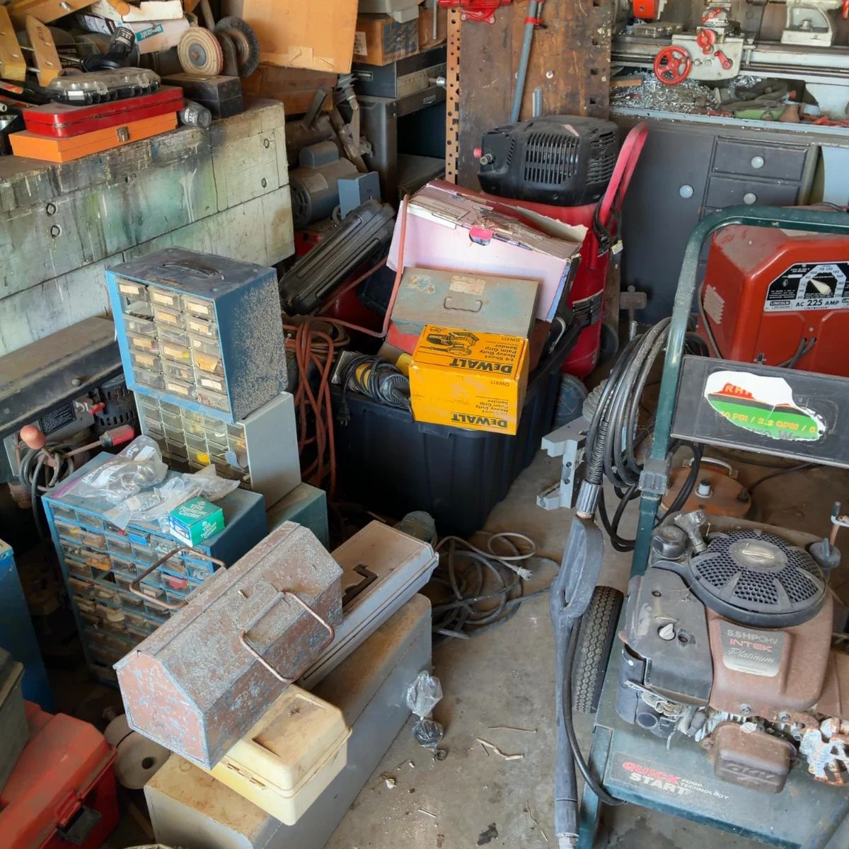 Newport Beach Estate Sale by SoCal Home Clear Outs