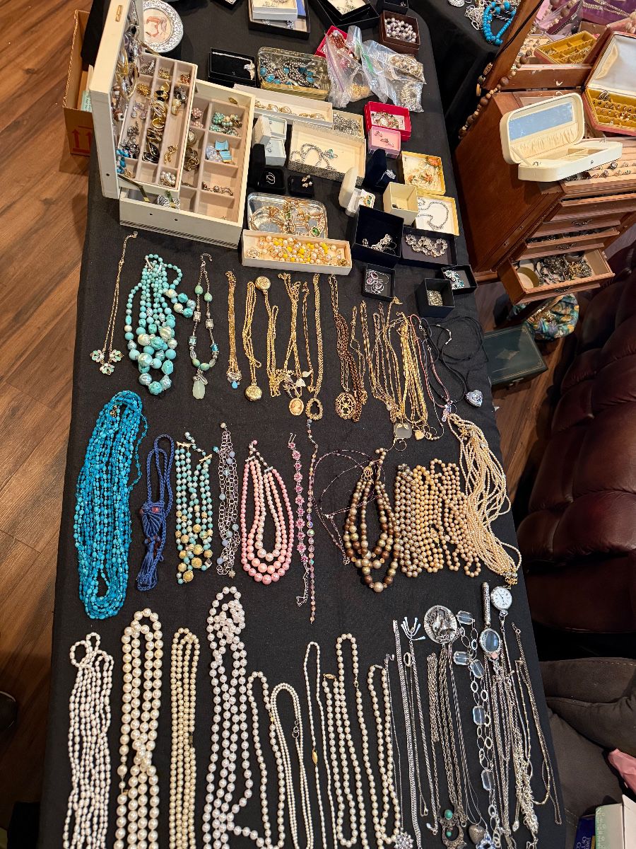 Lakewood Estate Sale by SoCal Home Clear Outs