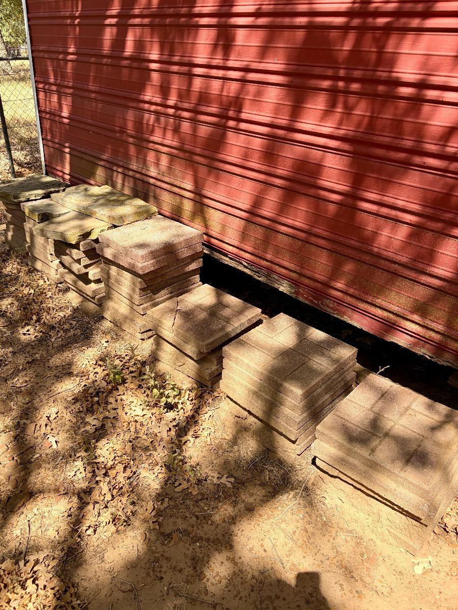 Alvarado Country Charm by Lisa’s Liquidations