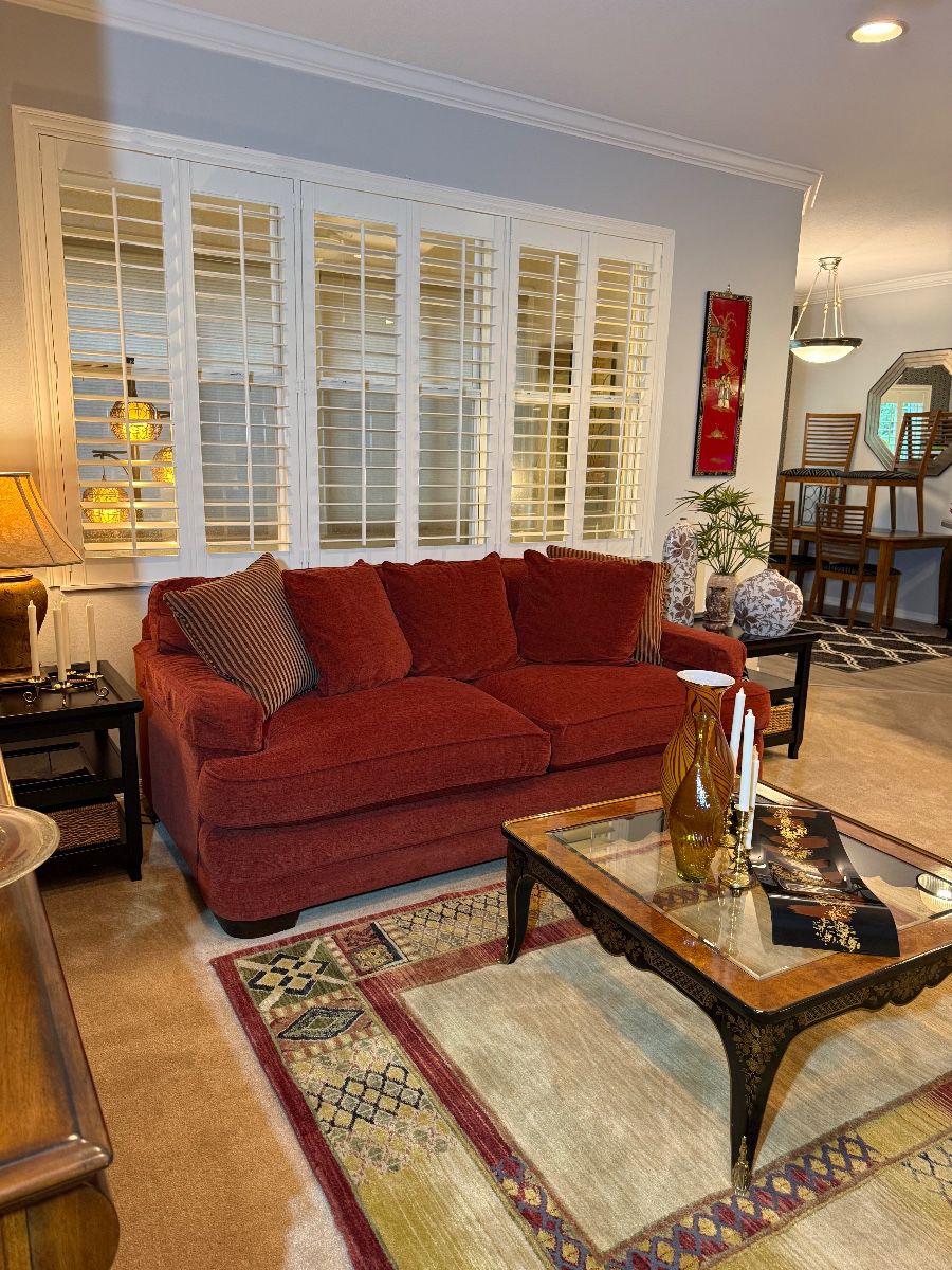 Valrico, Diamond Hill 3 Day Estate Sale! Gourmet Kitchen items, Cookbooks, Furniture, Tools and More
