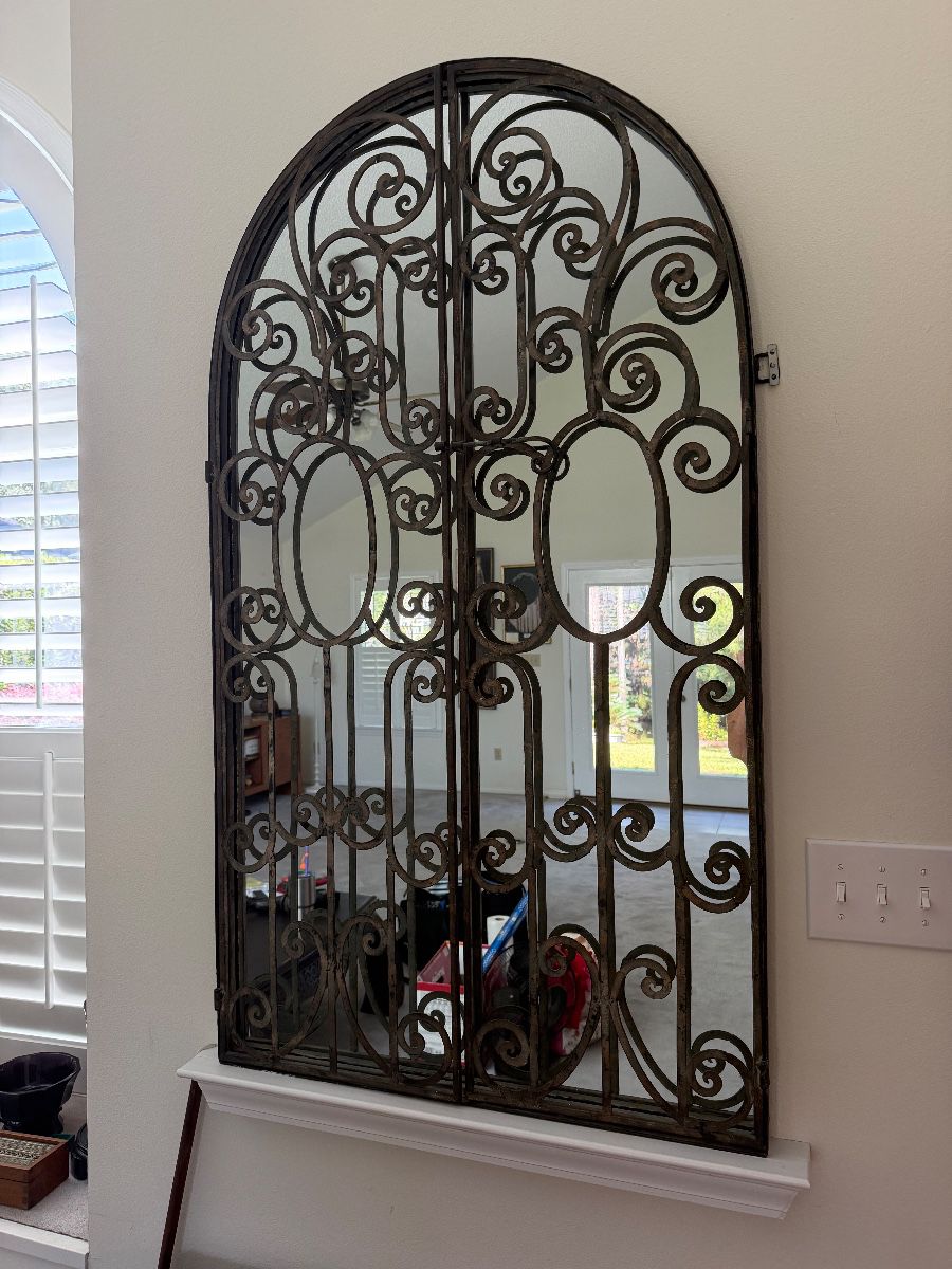 CARDON ESTATE SALES -Interesting Sale with Artifacts from Far & Traditional.