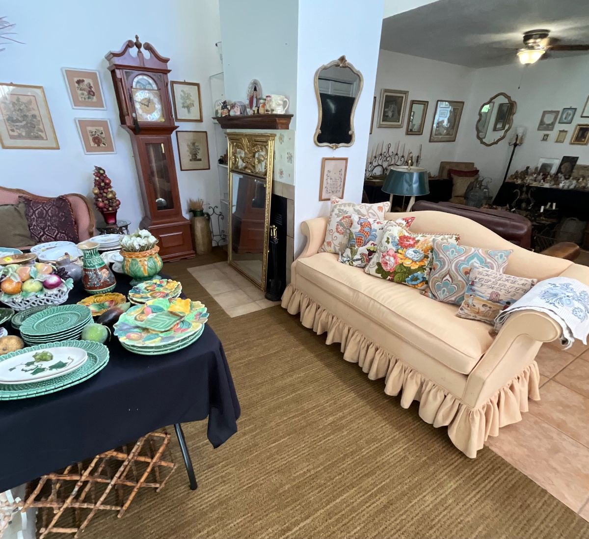 Great Sale in Melbourne!! ( Round 2 ) House is Loaded with Collectibles and Much More!!