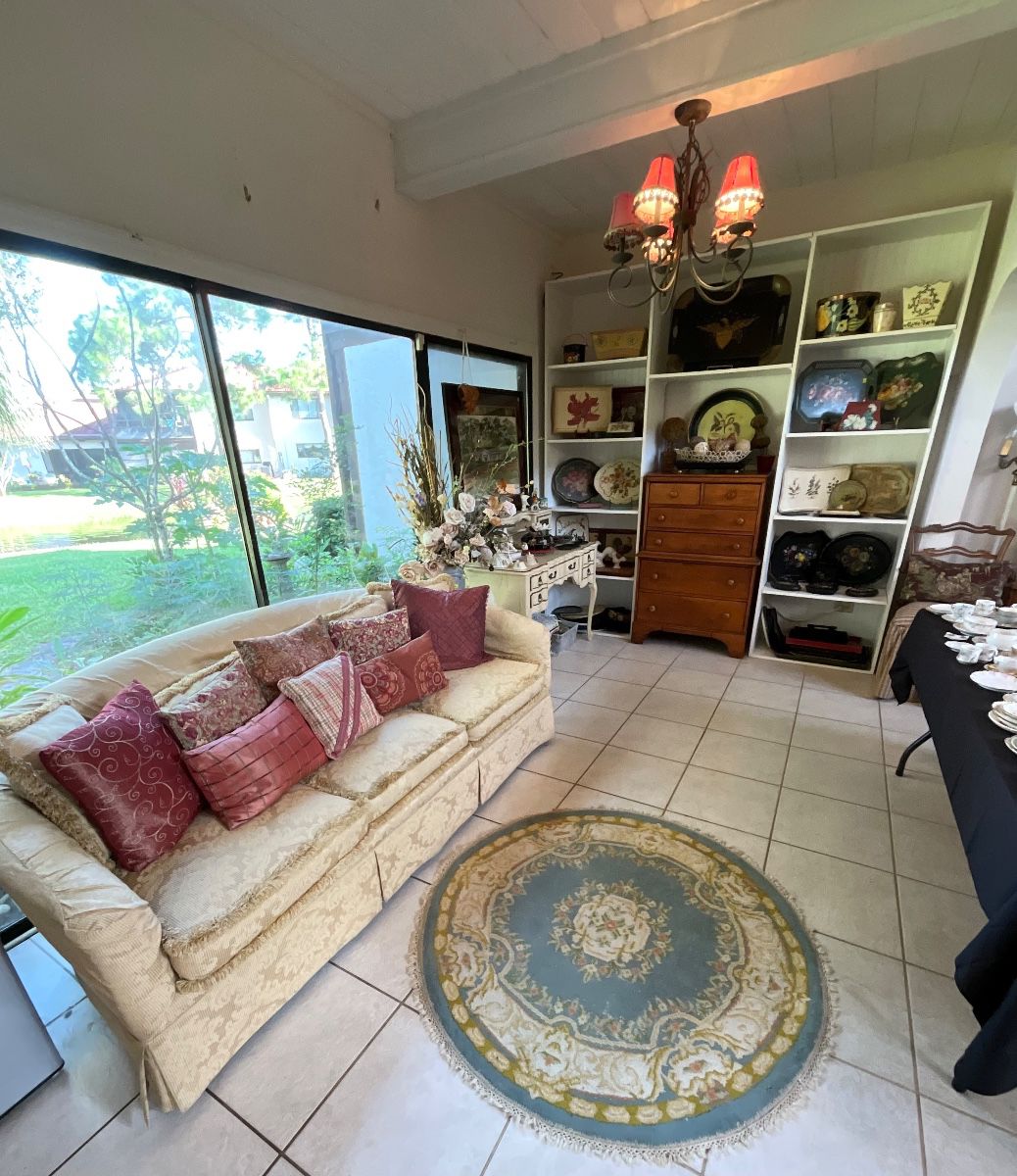 Great Sale in Melbourne!! ( Round 2 ) House is Loaded with Collectibles and Much More!!