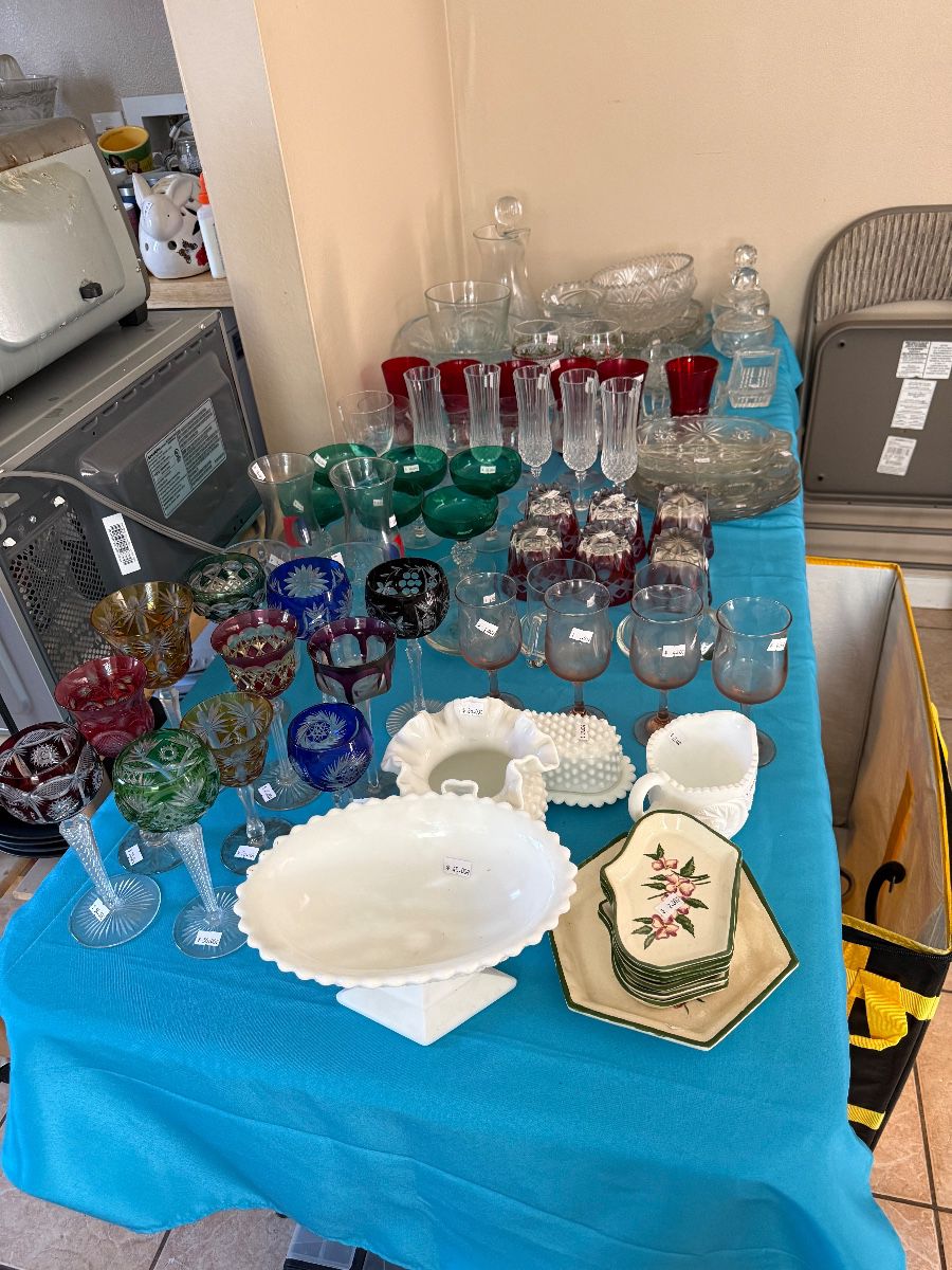 Huntington Beach Estate Sale by SoCal Home Clear Outs