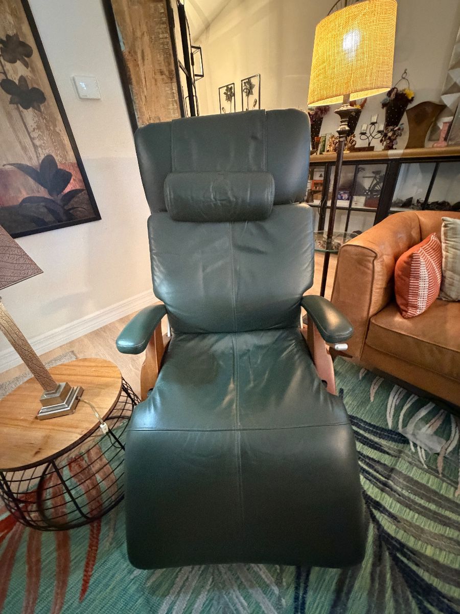 McNabb Liquidations’ Cape Coral Estate Sale ~Sneak Peak