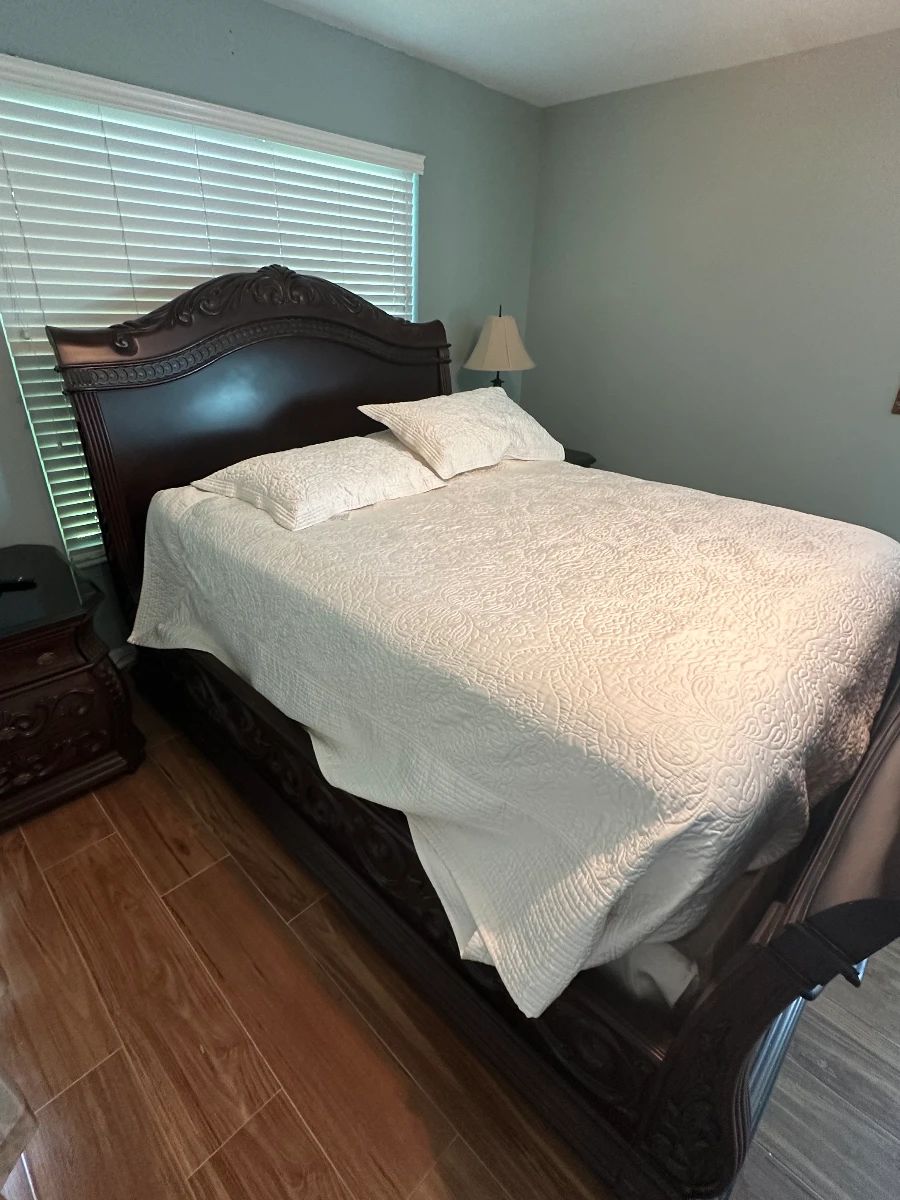 CAIT'S® Tampa Estate Sale