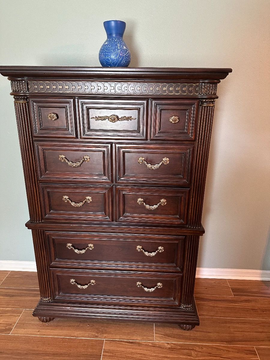 CAIT'S® Tampa Estate Sale