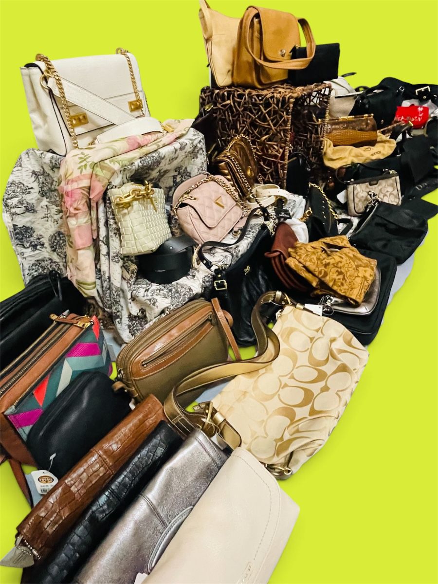 WOO-HOO! Kite-Like Estate Sale in Garland! Purse Galore! Garage Galore! New Kitchen Item Galore!