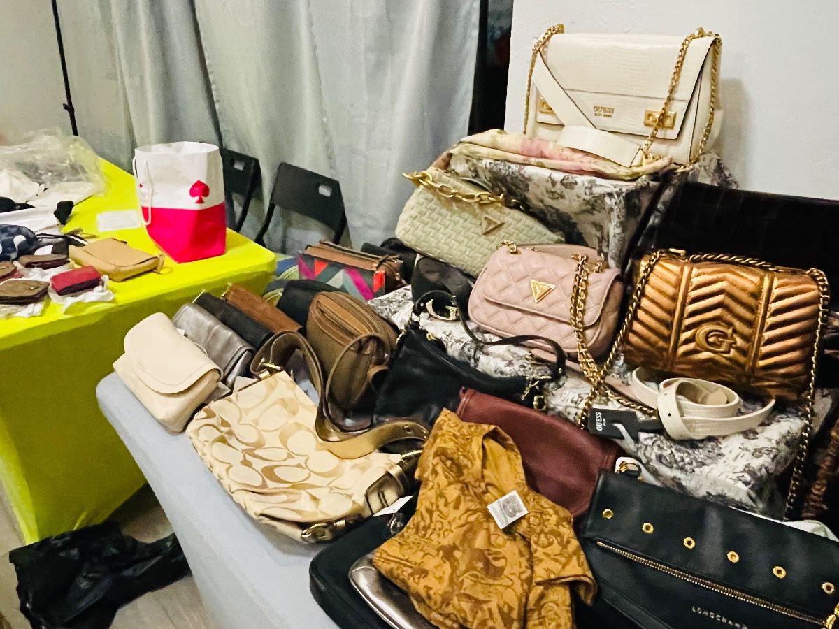 WOO-HOO! Kite-Like Estate Sale in Garland! Purse Galore! Garage Galore! New Kitchen Item Galore!