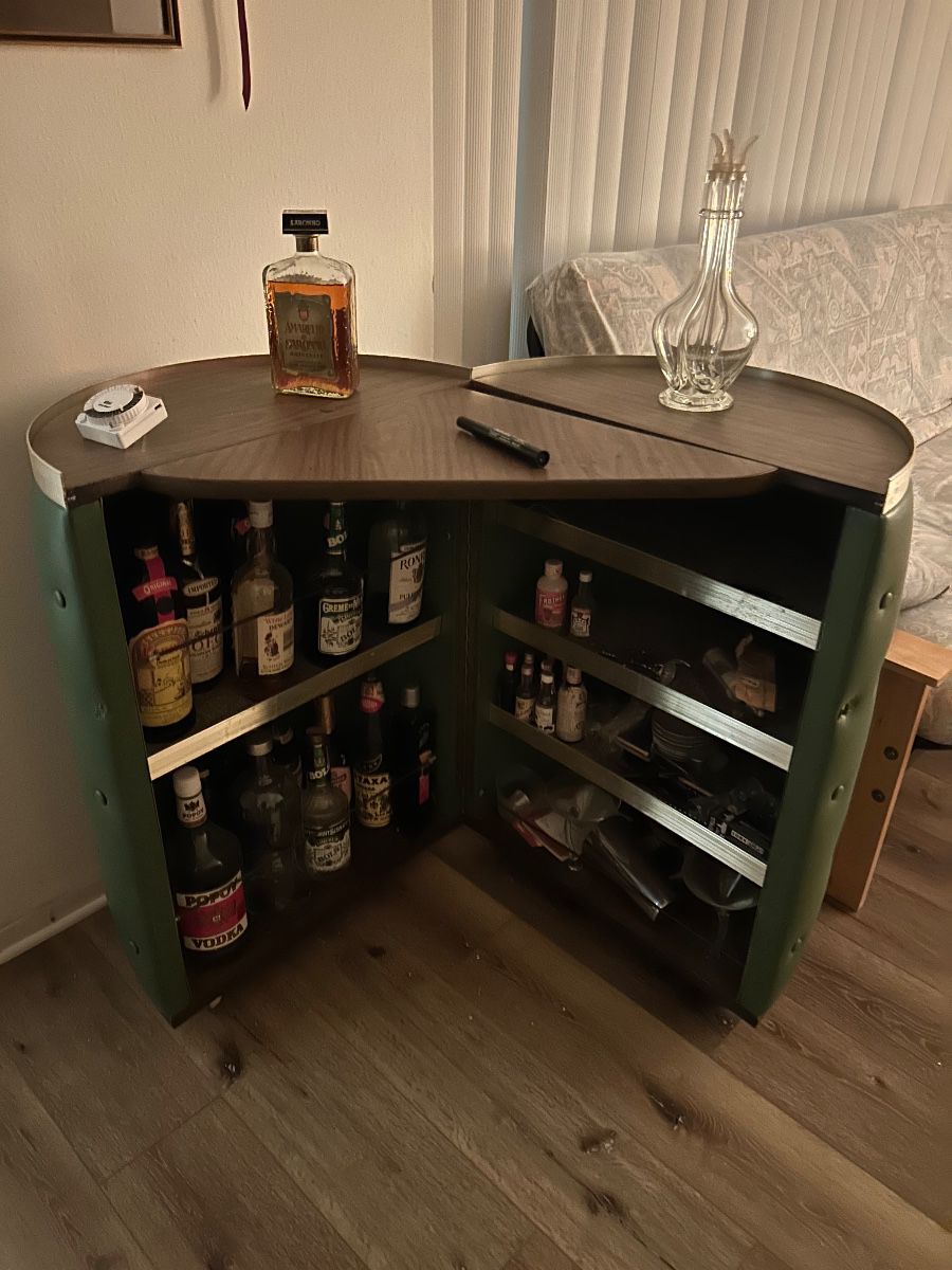 HEAVENLY HANDS ESTATE SALES -  THE MAINLANDS UNIT 5 - 08/7,8/2026
