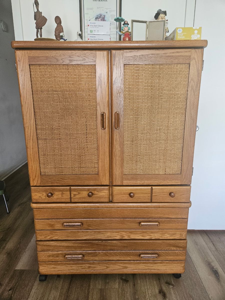 HEAVENLY HANDS ESTATE SALES -  THE MAINLANDS UNIT 5 - 08/7,8/2026