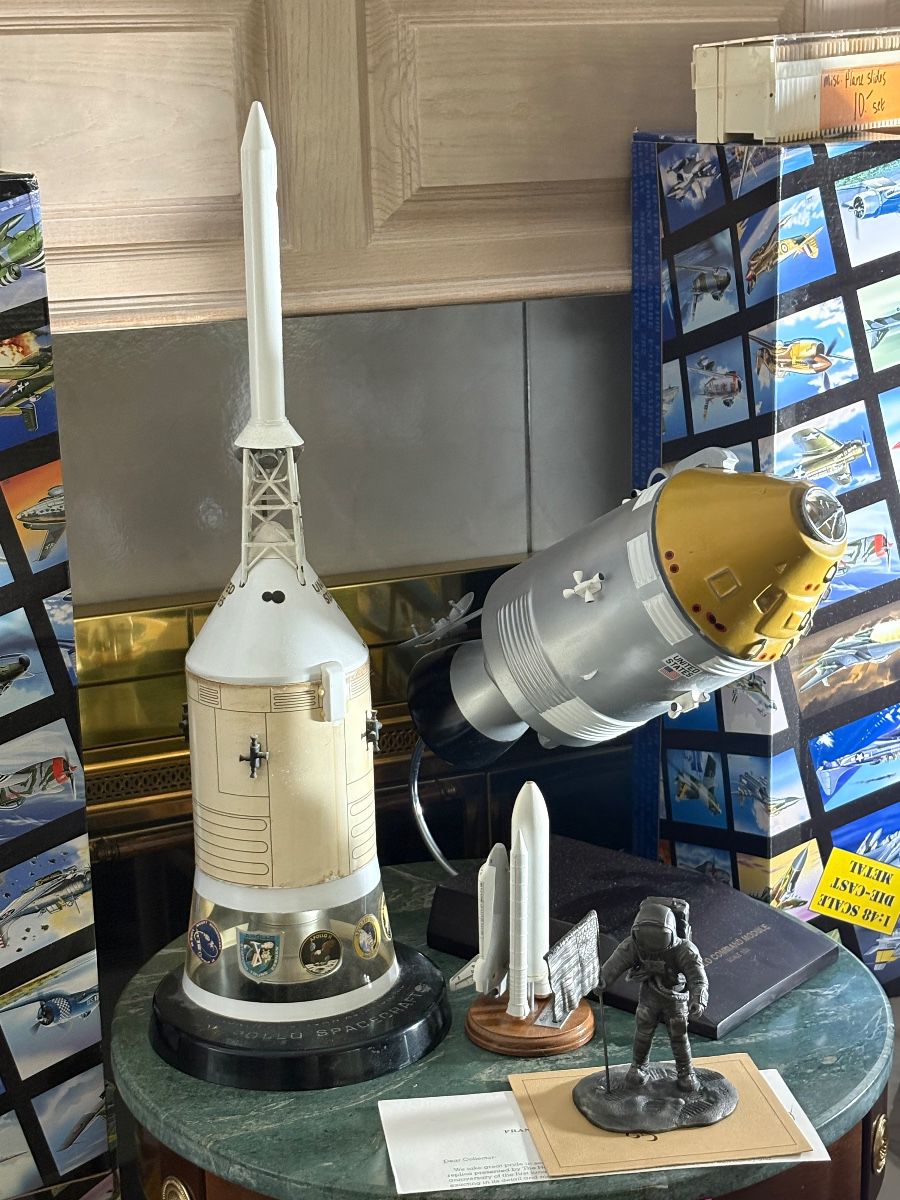 NASA & COLLECTIBLES GALORE