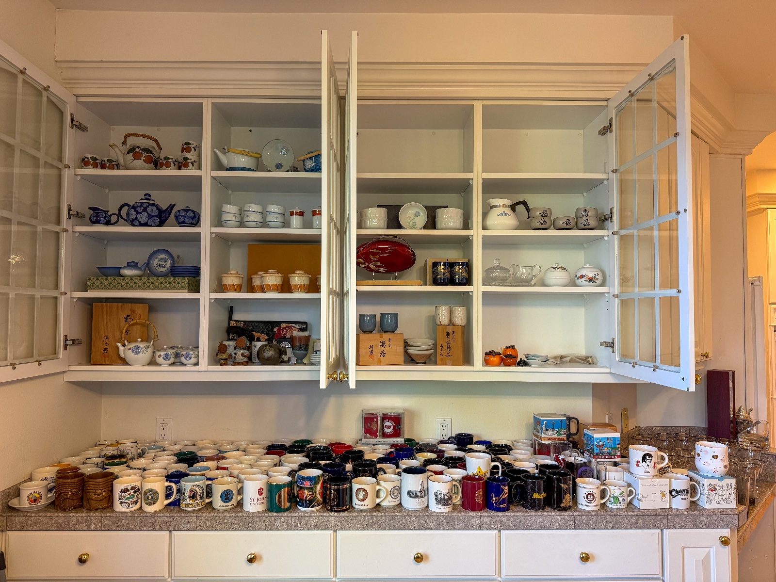 BELLEVUE ESTATE SALE with 65 Countries of Treasures