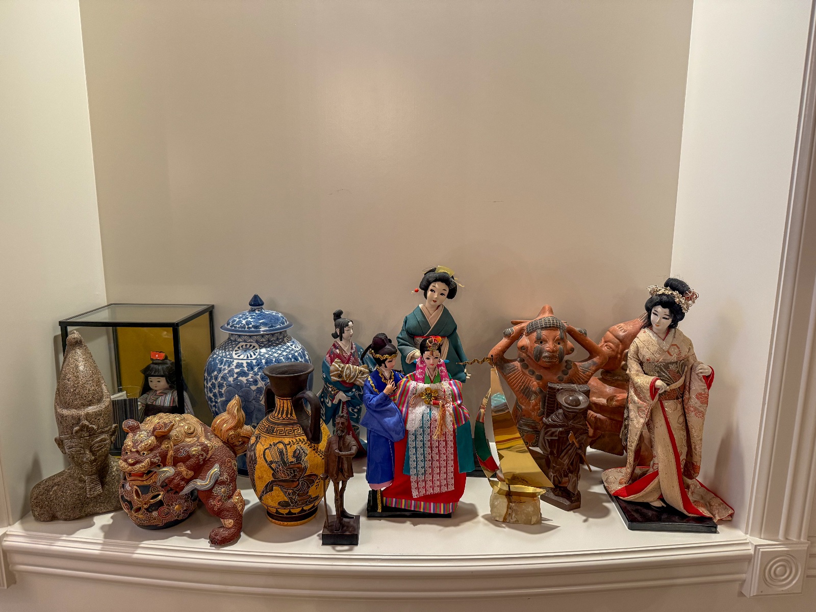 BELLEVUE ESTATE SALE with 65 Countries of Treasures