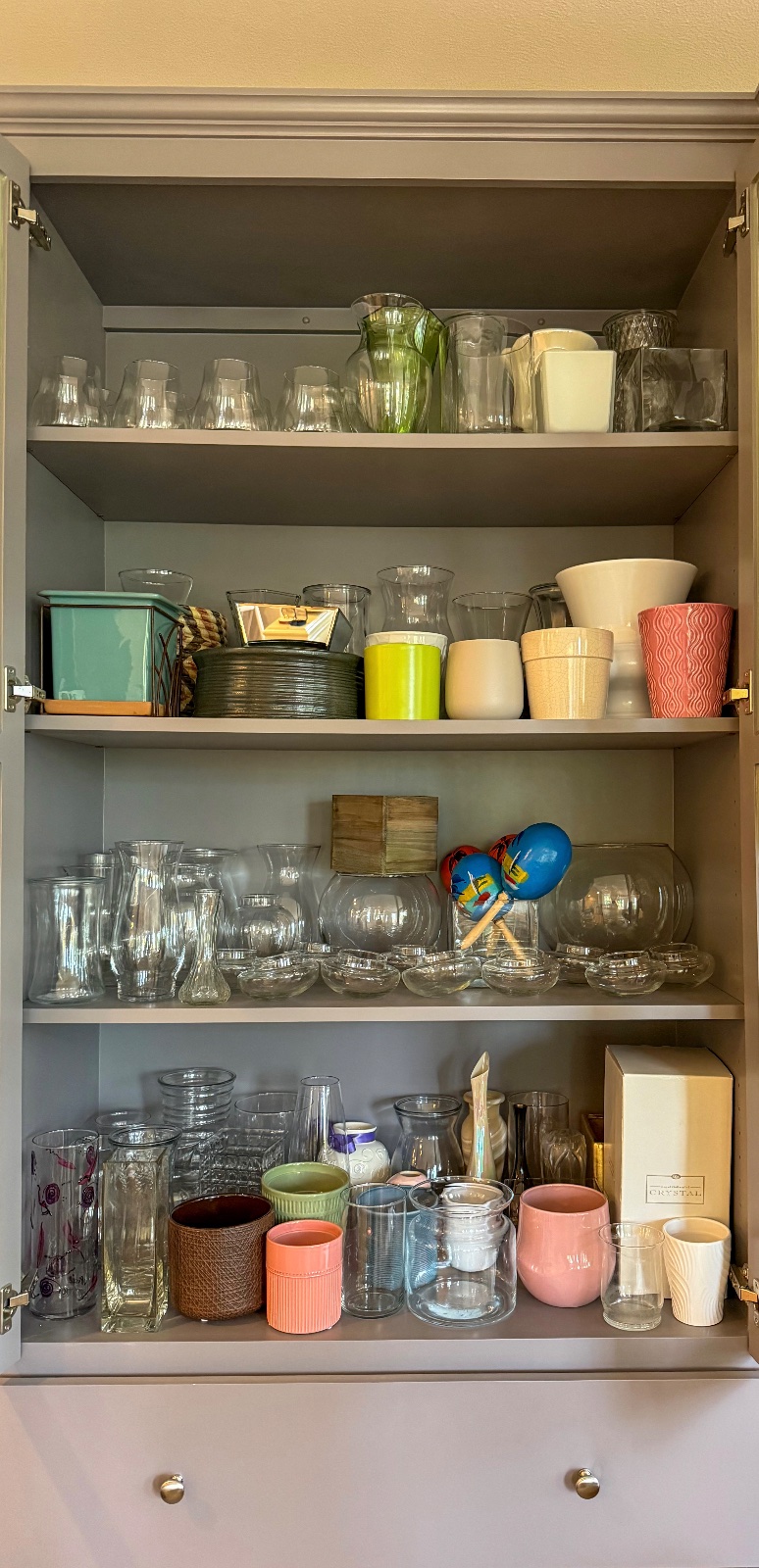 BELLEVUE ESTATE SALE with 65 Countries of Treasures