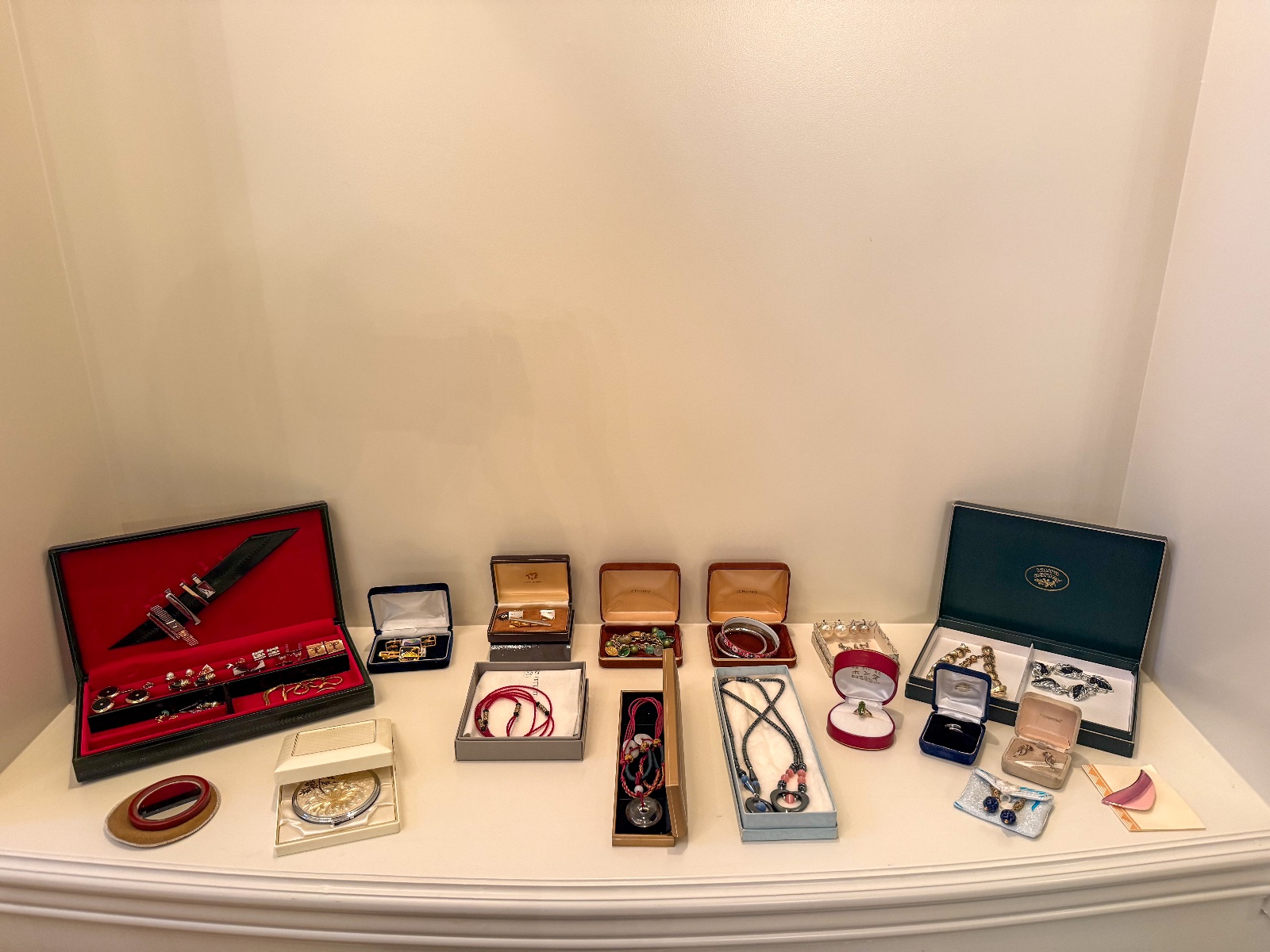 BELLEVUE ESTATE SALE with 65 Countries of Treasures