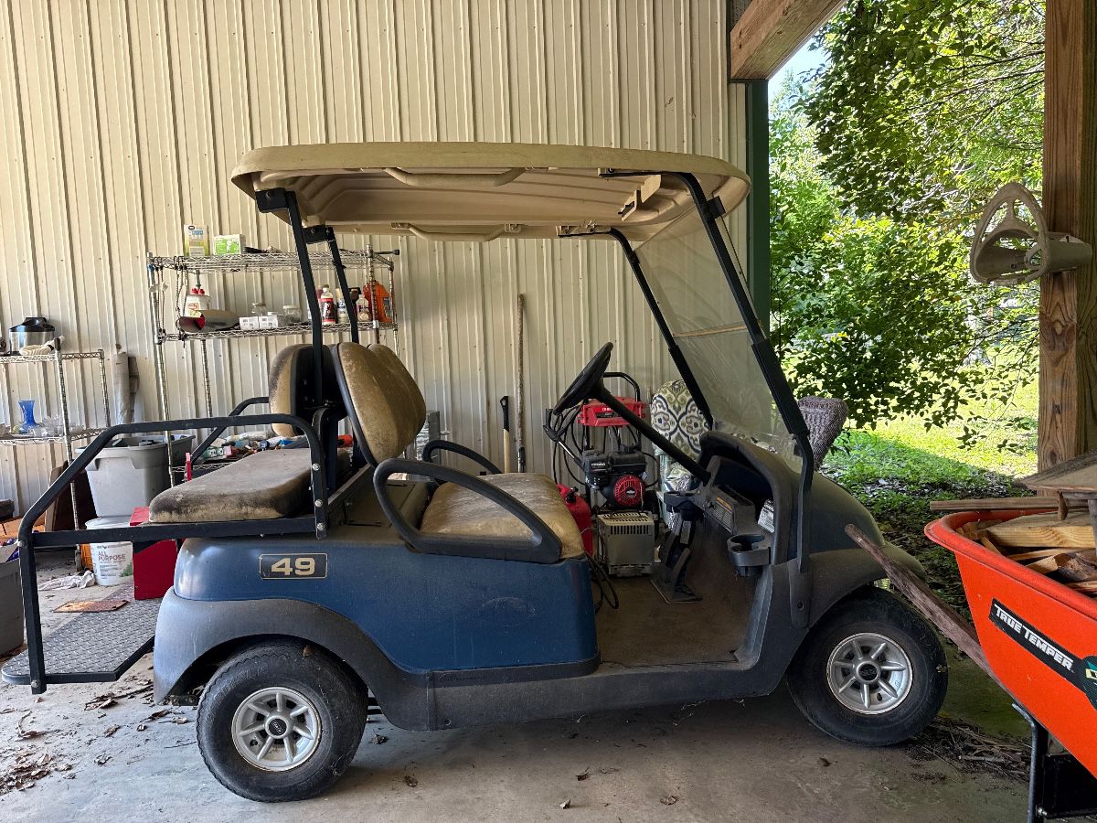 A TREASURE HUNTER’S BARN SALE