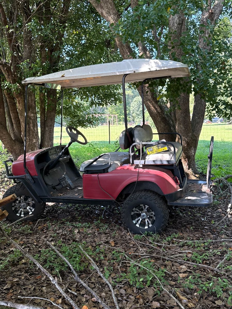 A TREASURE HUNTER’S BARN SALE