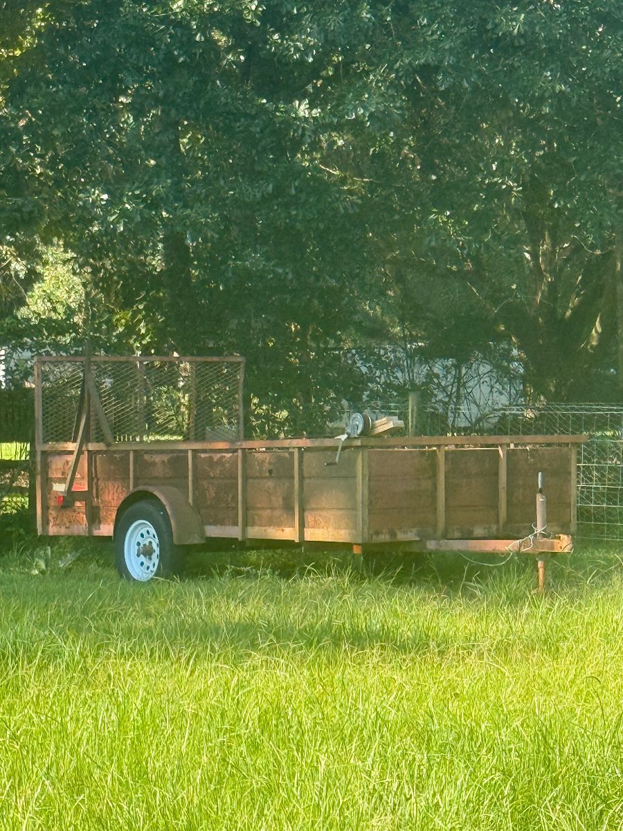 A TREASURE HUNTER’S BARN SALE