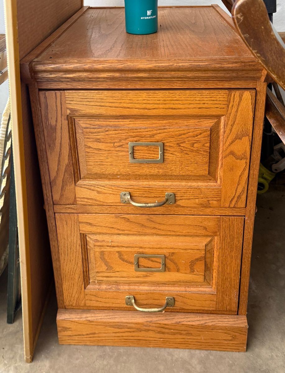 A TREASURE HUNTER’S BARN SALE