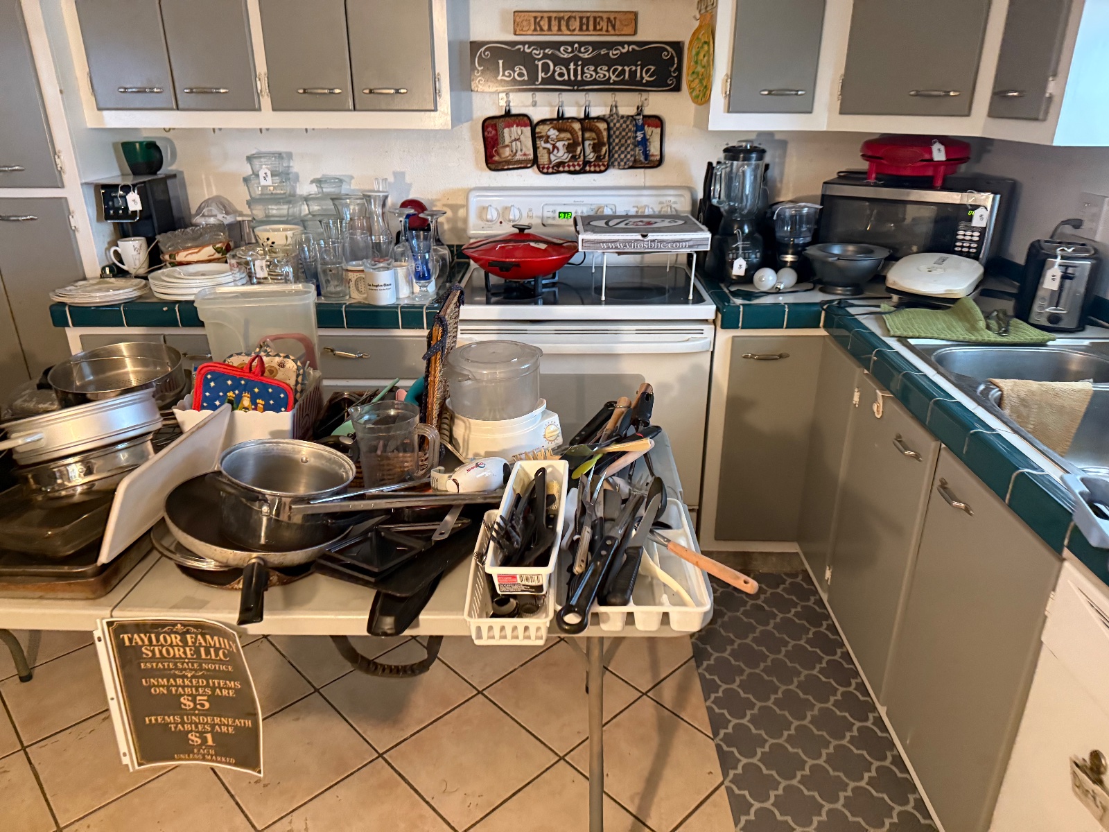 Bullhead City Estate Sale Tools Furniture  Electronics Clothing 