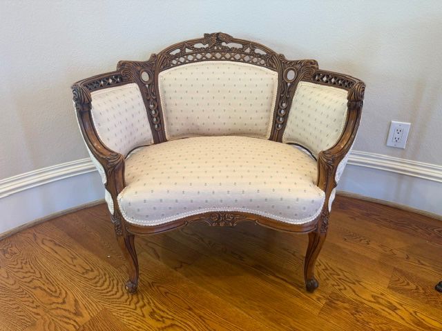 ~Stunning 7k SqFt Celina Estate Sale! Steinway, MacKenzie Childs, Juke Box, Fashion, Collectibles..