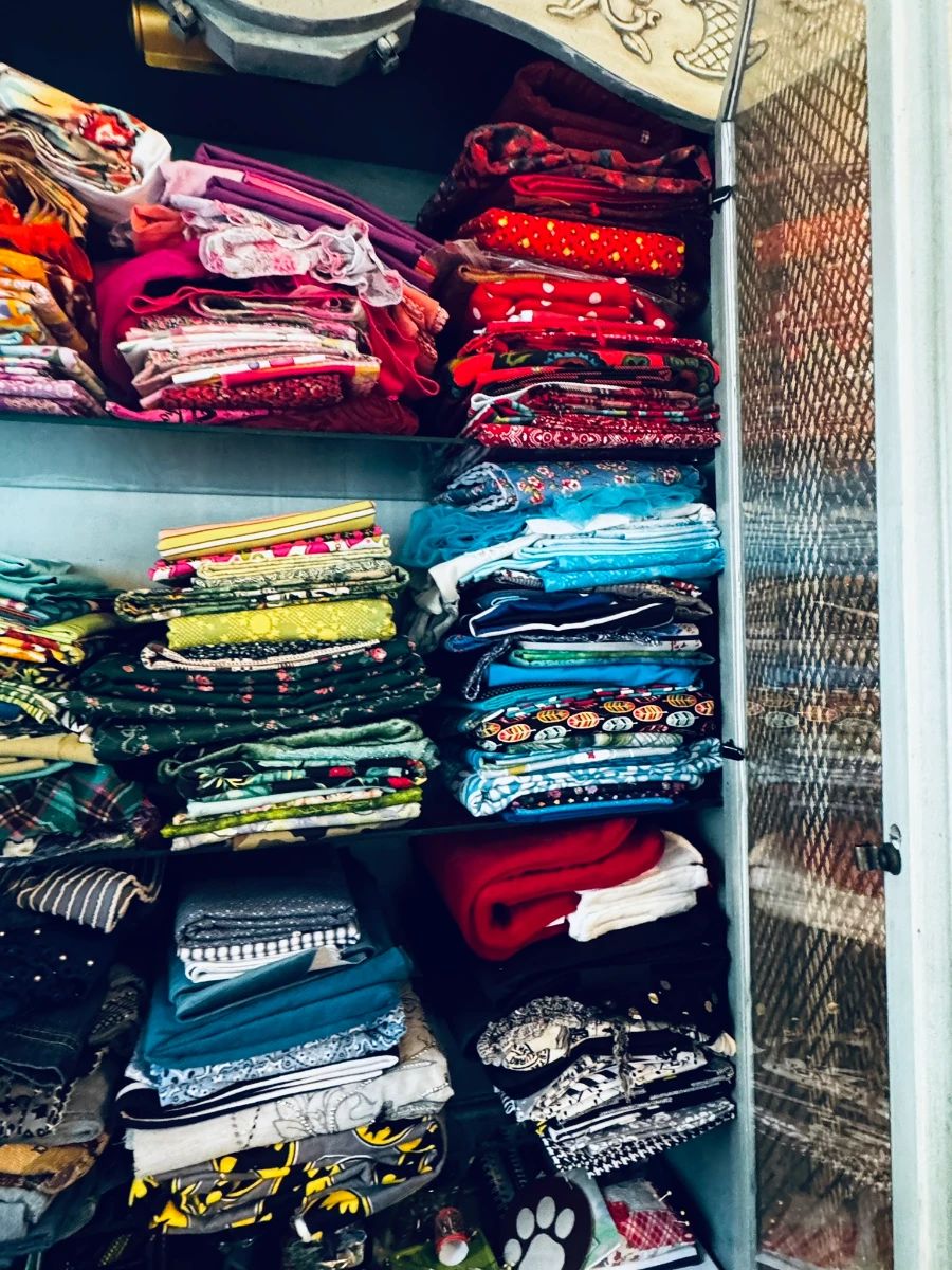 J Elliott Est Sales-Sewing, Fabrics, Crafting, Cake Decorating, Gardening, Appliances