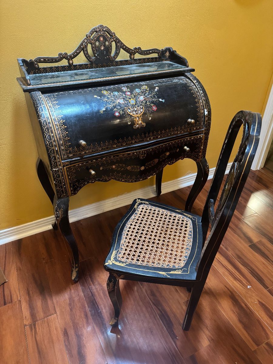 CARDON ESTATE SALE - Full house, lots of statuary, collectibles from Around the Globe.
