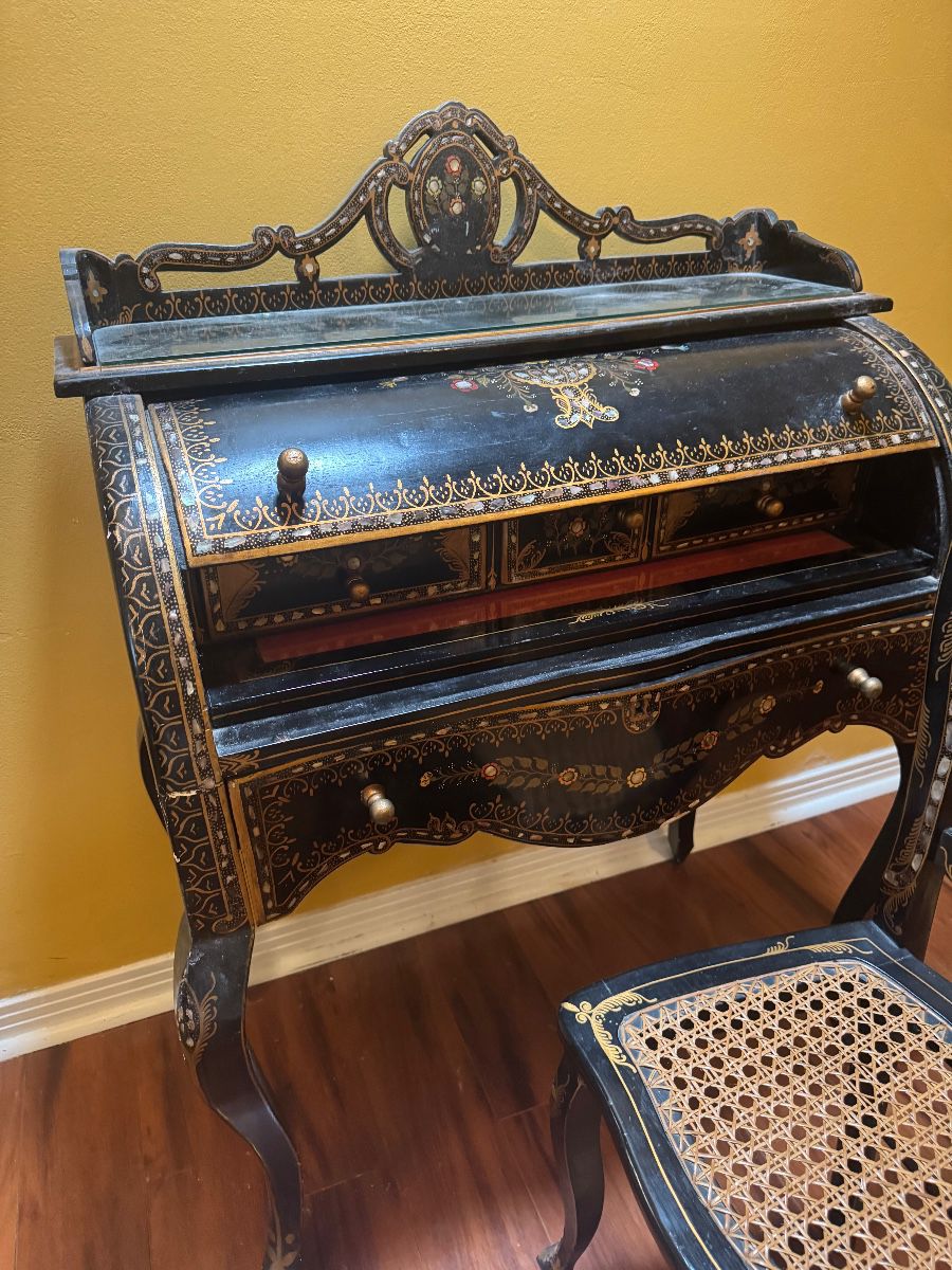 CARDON ESTATE SALE - Full house, lots of statuary, collectibles from Around the Globe.