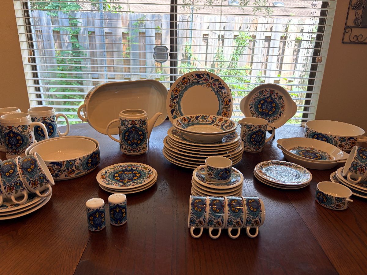 Hathaway Estate Sales - Apopka 75% off