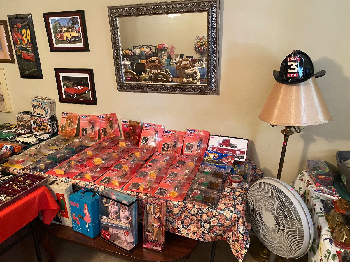 Modern Vintage Toy Showcase + 1989 Corvette – A Collector’s Dream in Waco