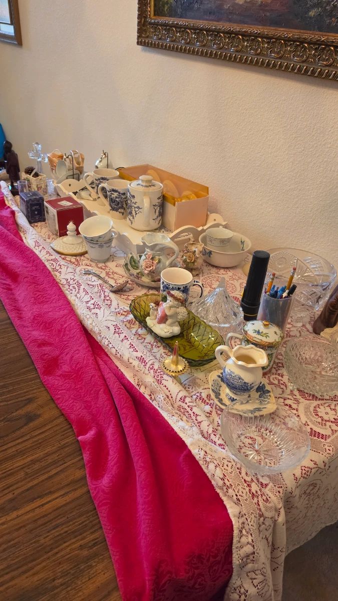 packed Estate sale in West Melbourne! - By Onward