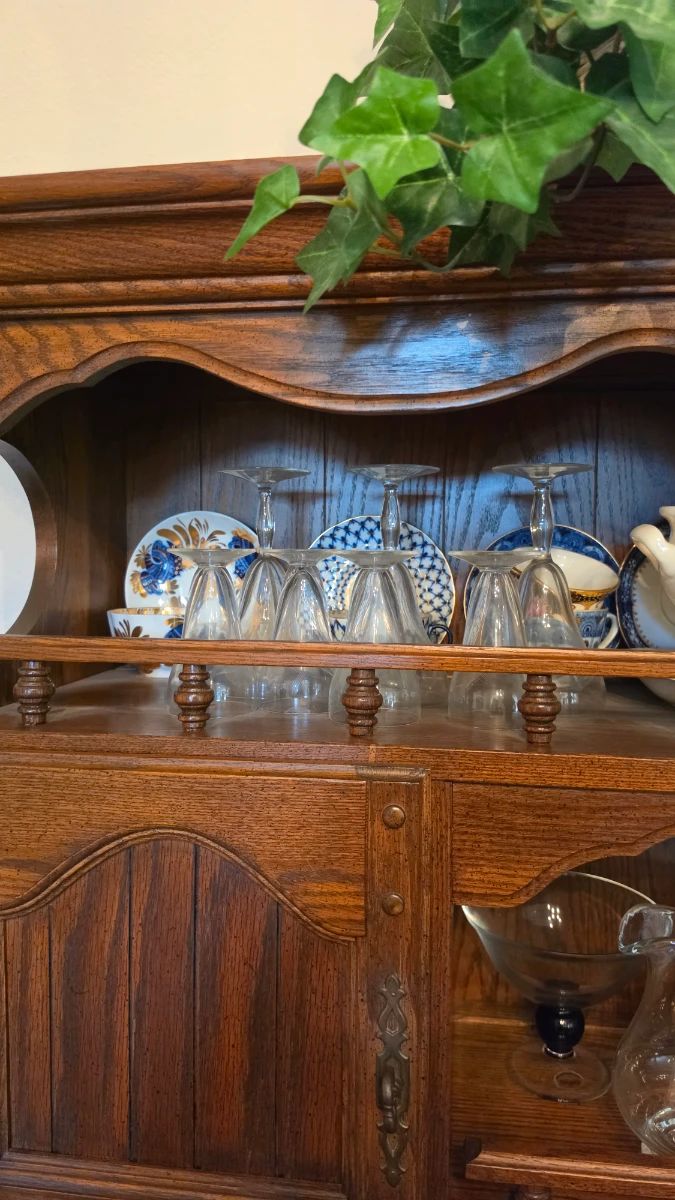 packed Estate sale in West Melbourne! - By Onward