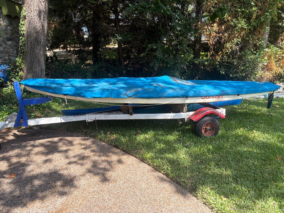 Living the Dream on the Lake! Sneak Peak! Vtg. Fender Amp. Sailboat, Kayak, Furniture,